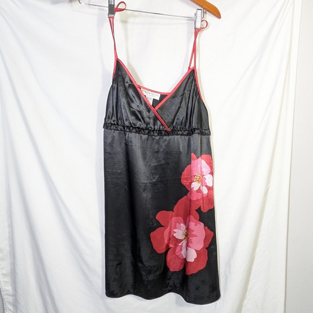 Morgan Taylor Intimates Black Bold Red Floral Design Nightgown Slipdress‎ M
